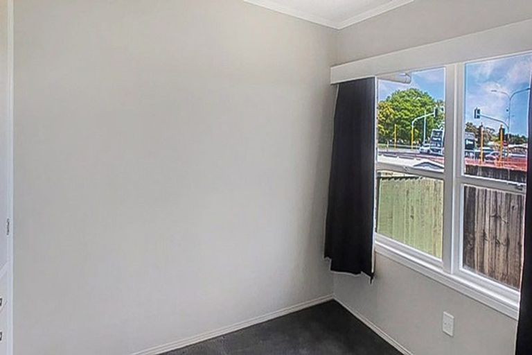 Photo of property in 2/90 Pakuranga Road, Pakuranga, Auckland, 2010