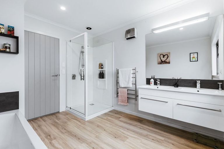 Photo of property in 297 Tauhara Ridge Drive, Richmond Heights, Taupo, 3330