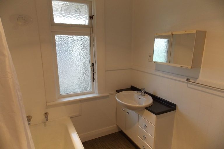 Photo of property in 6 Shand Street, Green Island, Dunedin, 9018