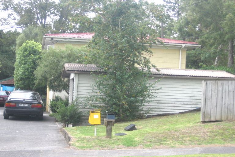Photo of property in 2/25 Peach Road, Glenfield, Auckland, 0629