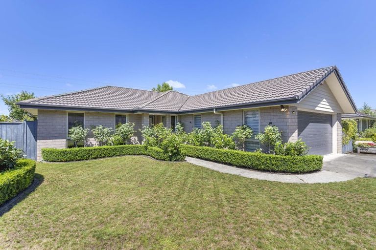 Photo of property in 12 Silkwood Crescent, Karaka, Papakura, 2113