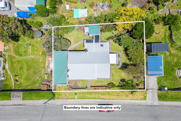 Photo of property in 3 Koromiko Street, Otaki Beach, Otaki, 5512