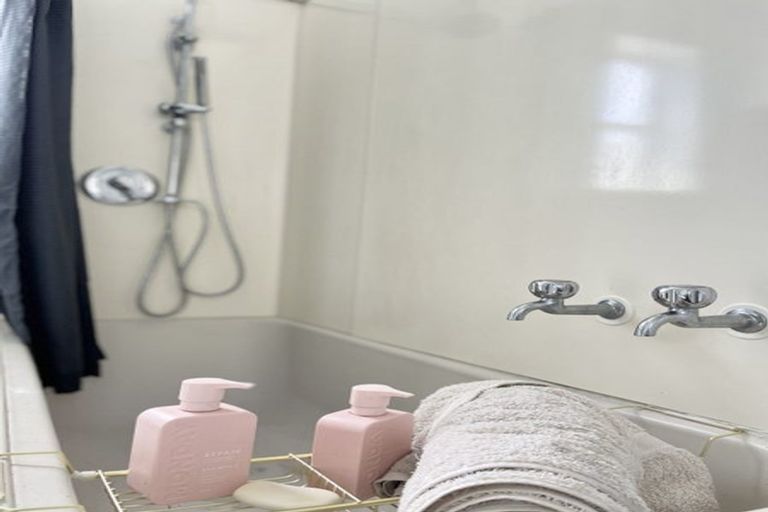 Photo of property in 2 Nikau Street, Newtown, Wellington, 6021