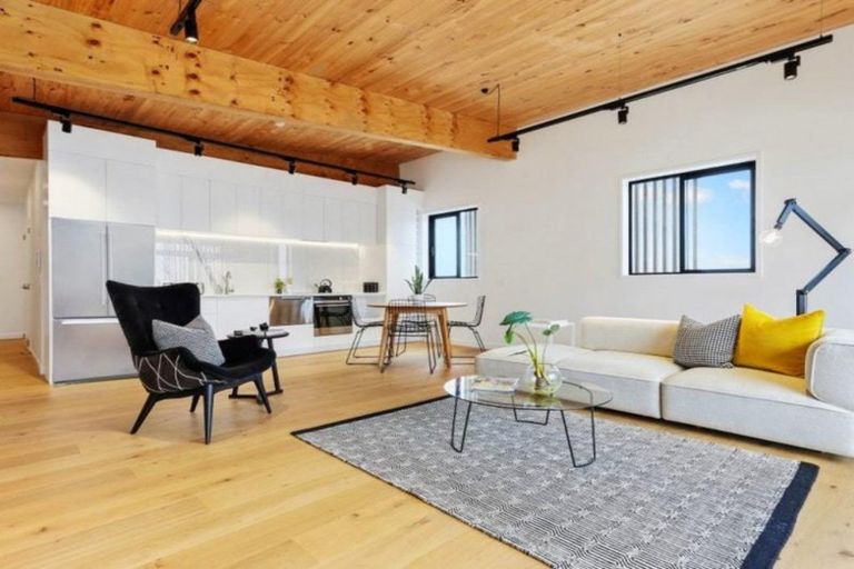 Photo of property in 7/163 Hobsonville Point Road, Hobsonville, Auckland, 0616