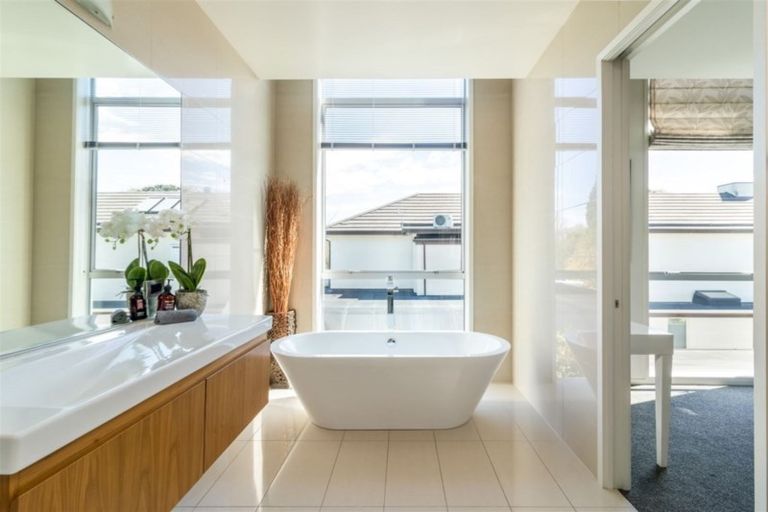 Photo of property in 8 Royds Street, Fendalton, Christchurch, 8014