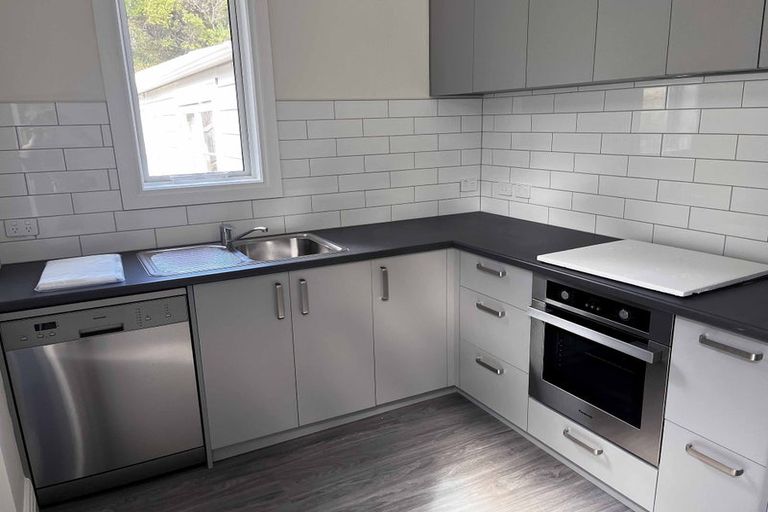 Photo of property in 7 Rixon Grove, Mount Victoria, Wellington, 6011