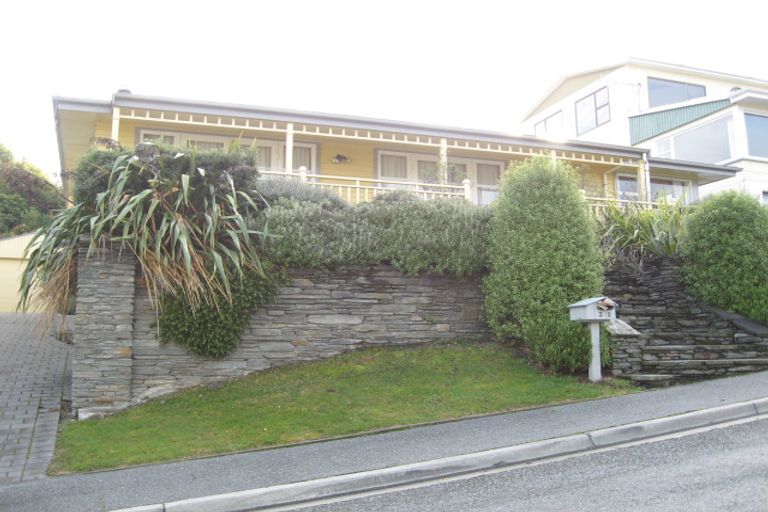 Photo of property in 32 Veint Crescent, Queenstown, 9300
