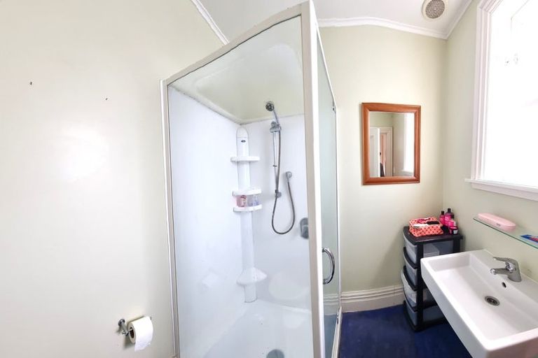 Photo of property in 18 Macdonald Crescent, Te Aro, Wellington, 6011