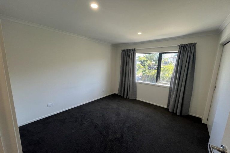 Photo of property in 12 Whakawhiti Street, Marfell, New Plymouth, 4310