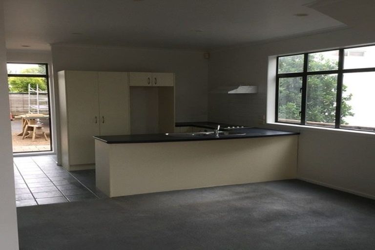 Photo of property in Tuscany Towers, 31/1 Ambrico Place, New Lynn, Auckland, 0600