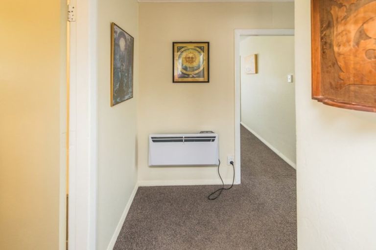 Photo of property in 28 Raupo Street, Castlecliff, Whanganui, 4501