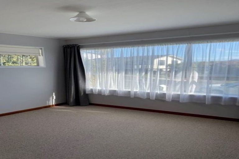 Photo of property in 41 Eskdale Road, Papakowhai, Porirua, 5024