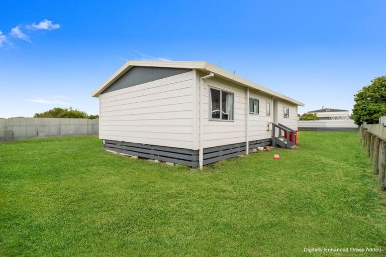 Photo of property in 10 Cornfoot Street, Castlecliff, Whanganui, 4501