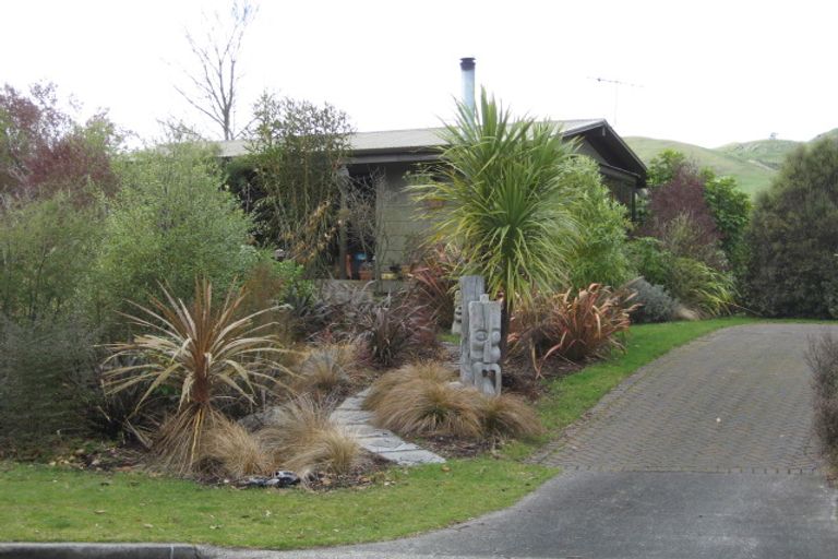 Photo of property in 34 Irwin Place, Kinloch, Taupo, 3377