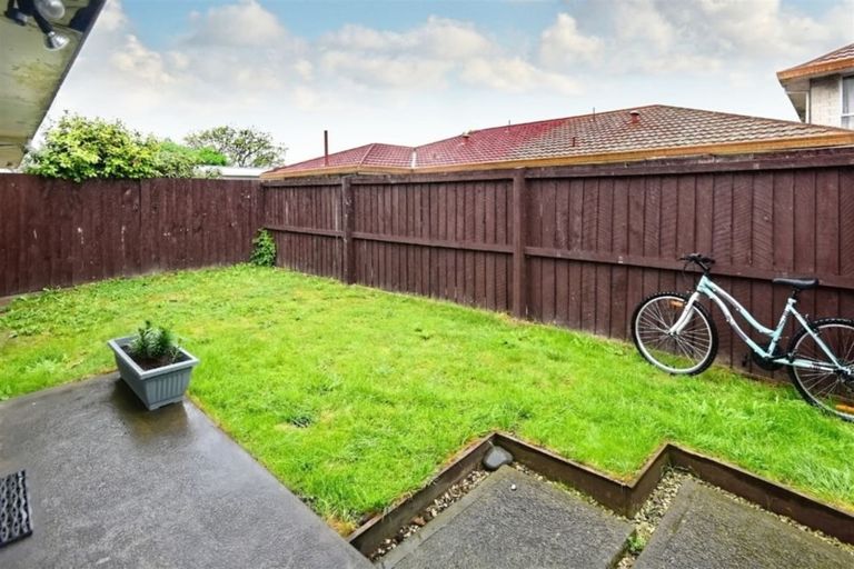 Photo of property in 2/4a Hayton Road, Hornby, Christchurch, 8042