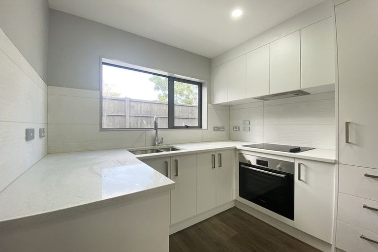 Photo of property in 7c La Trobe Street, Pakuranga Heights, Auckland, 2010