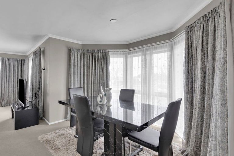 Photo of property in 2 Lochinver Drive, Nawton, Hamilton, 3200