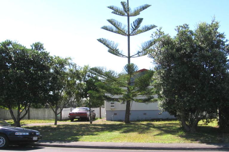 Photo of property in 35 Devonshire Road, Unsworth Heights, Auckland, 0632