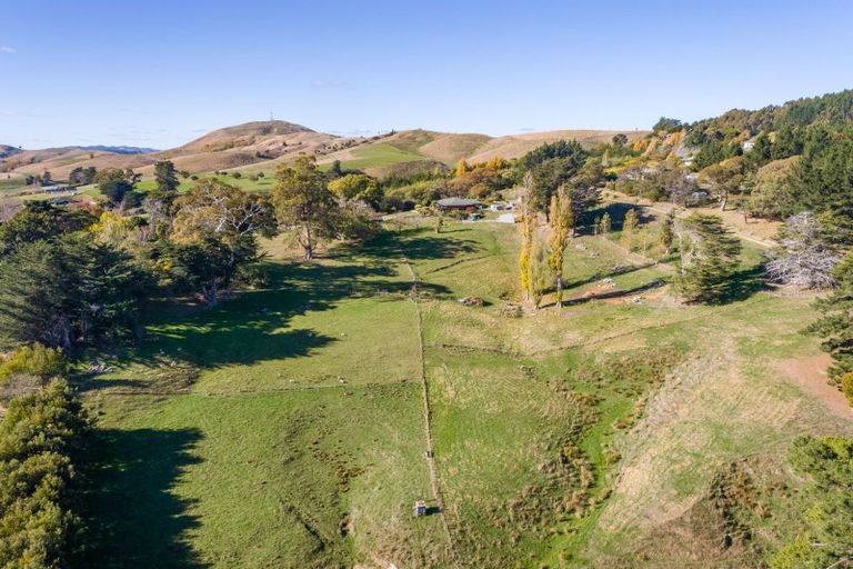 Photo of property in 252 Masterton Stronvar Road, Te Ore Ore, Masterton, 5890