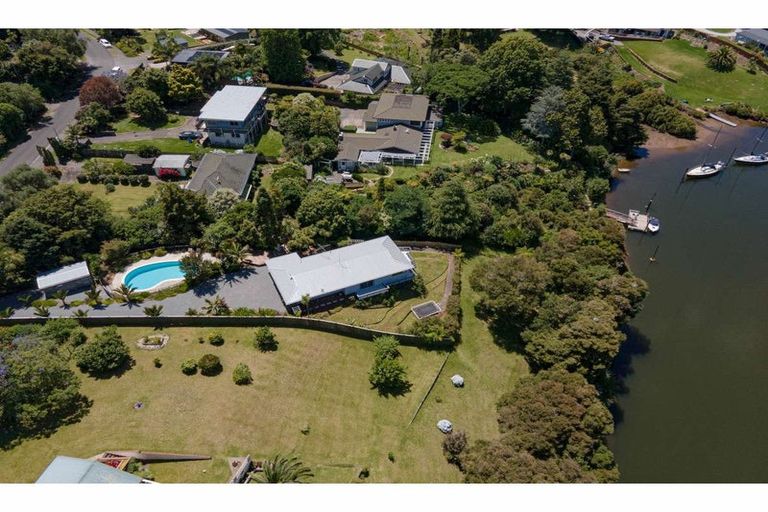 Photo of property in 31 Kemp Road, Kerikeri, 0230