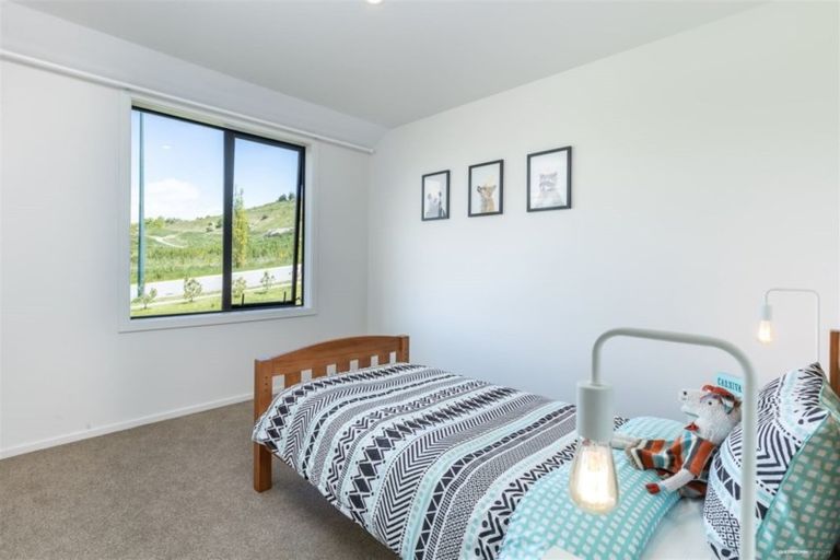 Photo of property in 2 Batsford Lane, Lower Shotover, Queenstown, 9371