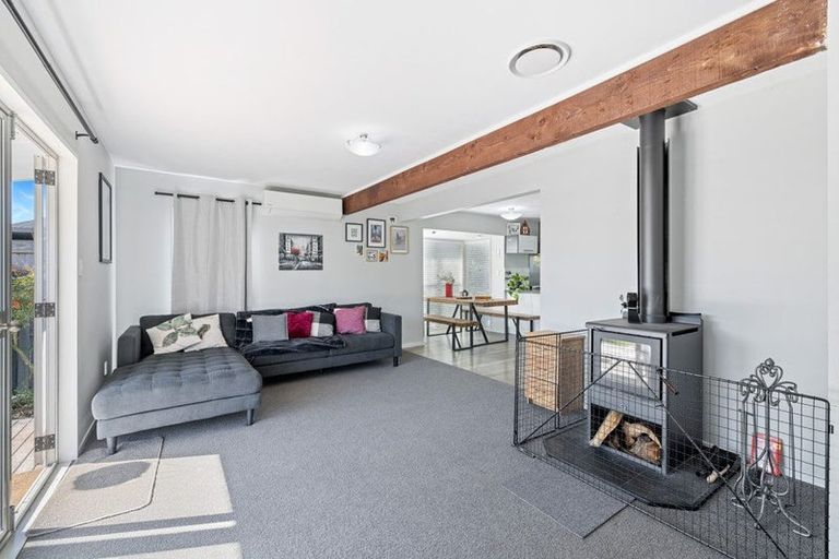 Photo of property in 1/17d Te Maru Place, Redwood, Christchurch, 8051