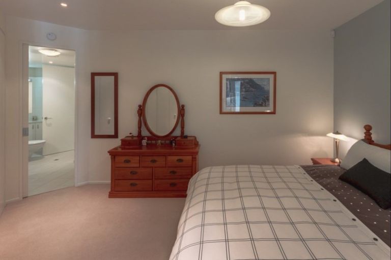 Photo of property in 113a Glenmore Street, Kelburn, Wellington, 6012