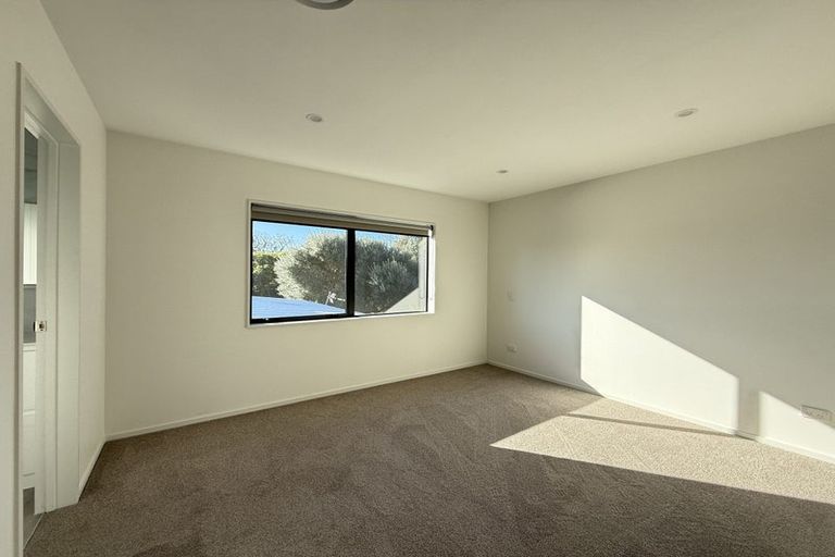 Photo of property in 30d Durham Street, Te Atatu Peninsula, Auckland, 0610