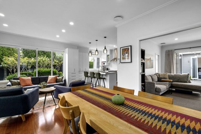 Photo of property in 21 Redhaven Place, Bethlehem, Tauranga, 3110