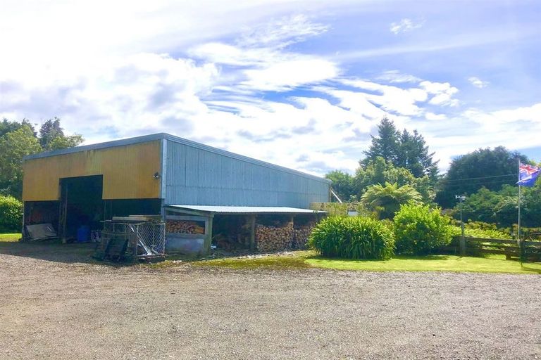 Photo of property in 945 Makaretu Road, Ashley Clinton, Takapau, 4286