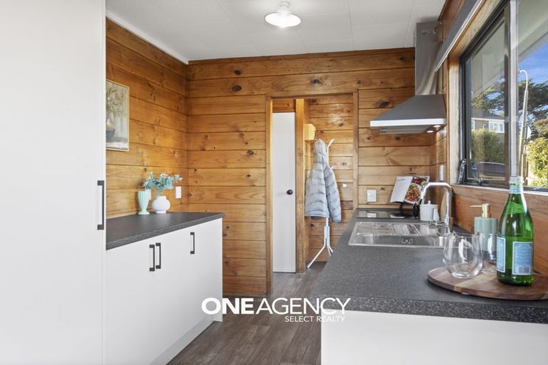 Photo of property in 22 Morere Street, Titahi Bay, Porirua, 5022