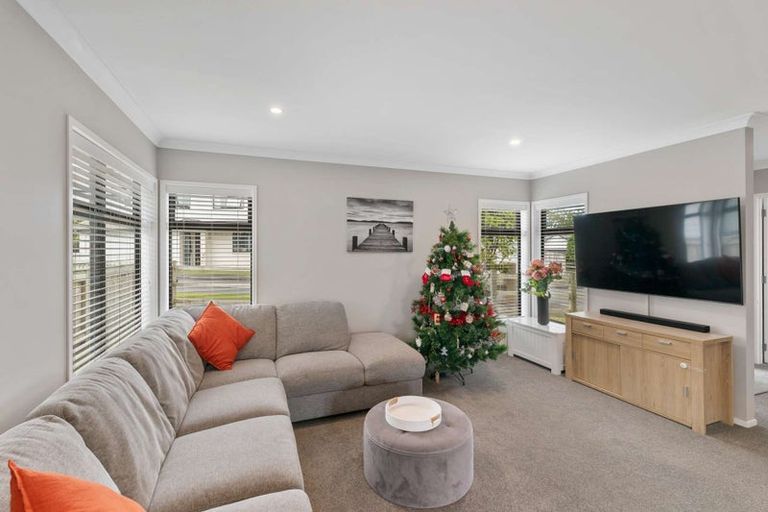 Photo of property in 2 Magnolia Lane, Kaukapakapa, Helensville, 0875