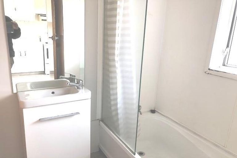 Photo of property in 10/79 Glendale Road, Glen Eden, Auckland, 0602