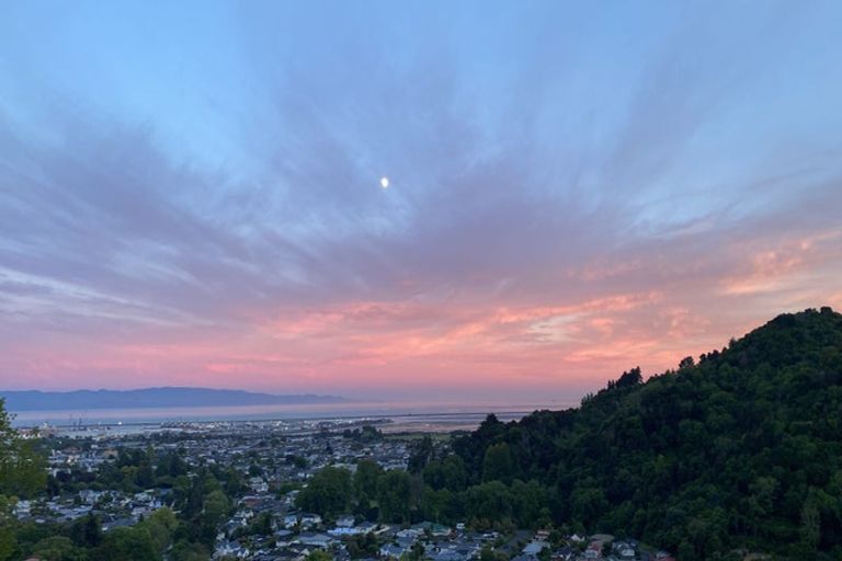 Photo of property in 102 Cleveland Terrace, Maitai, Nelson, 7010