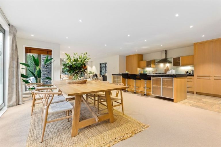 Photo of property in 20 Thornycroft Street, Fendalton, Christchurch, 8052