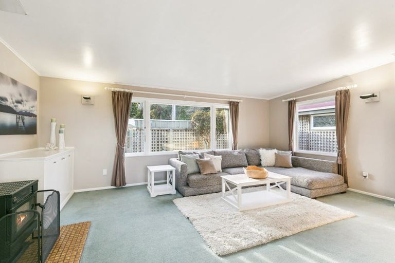 Photo of property in 5 Kau Kau Way, Ngaio, Wellington, 6035