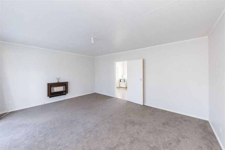 Photo of property in 44 Abraham Crescent, Milson, Palmerston North, 4414