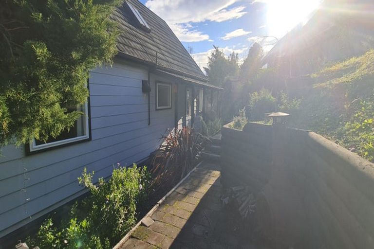 Photo of property in 11 Shortland Place, Havelock North, 4130