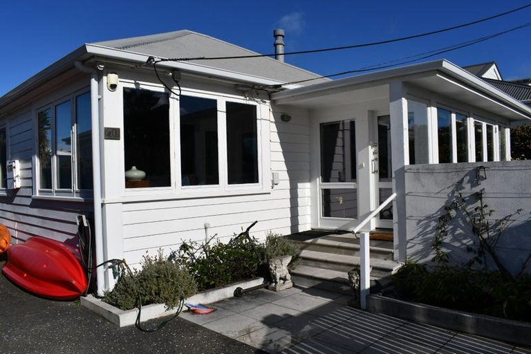 Photo of property in 50 Forres Street, Seatoun, Wellington, 6022