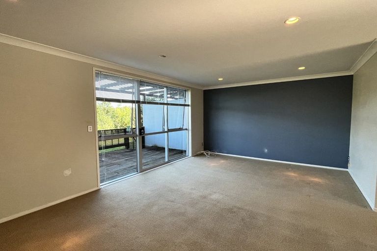 Photo of property in 9m Clearwater Cove, West Harbour, Auckland, 0618