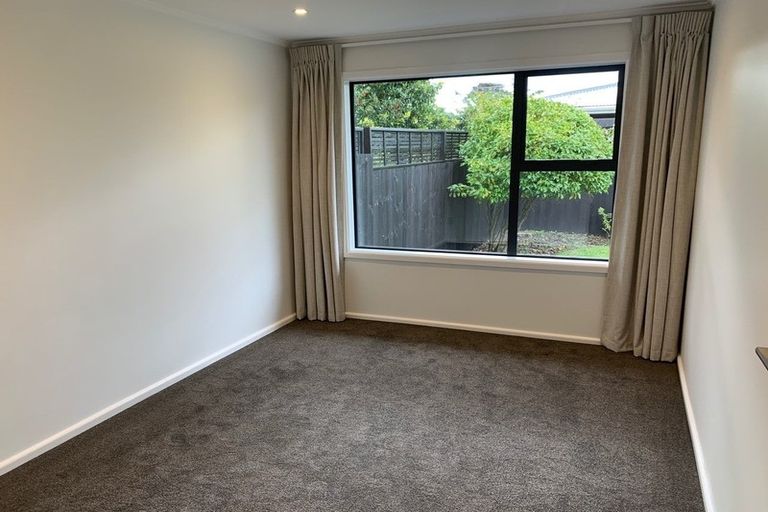 Photo of property in 2/57a Glandovey Road, Fendalton, Christchurch, 8052