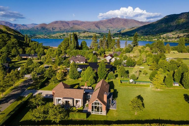 Photo of property in 4 Ellen Johnson Terrace, Lake Hayes, Queenstown, 9371