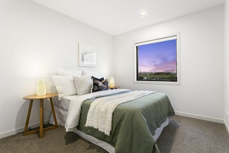 Photo of property in 28 Walter Merton Road, Hobsonville, Auckland, 0616