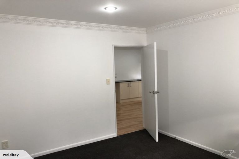 Photo of property in 43 Medallion Drive, Oteha, Auckland, 0632