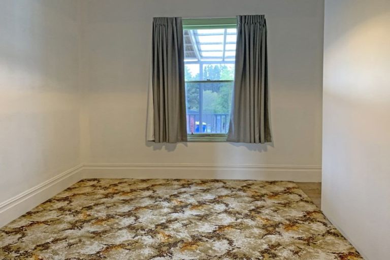 Photo of property in 240 Clyde Street, Balclutha, 9230