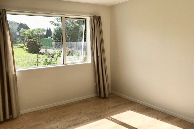 Photo of property in 7 Sheralee Place, Bucklands Beach, Auckland, 2014
