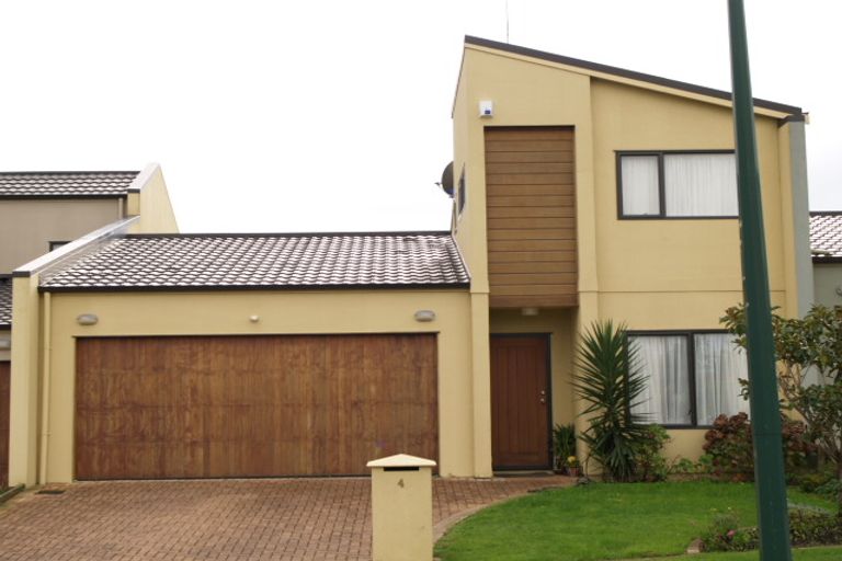 Photo of property in 4 Nagle Place, Golflands, Auckland, 2013