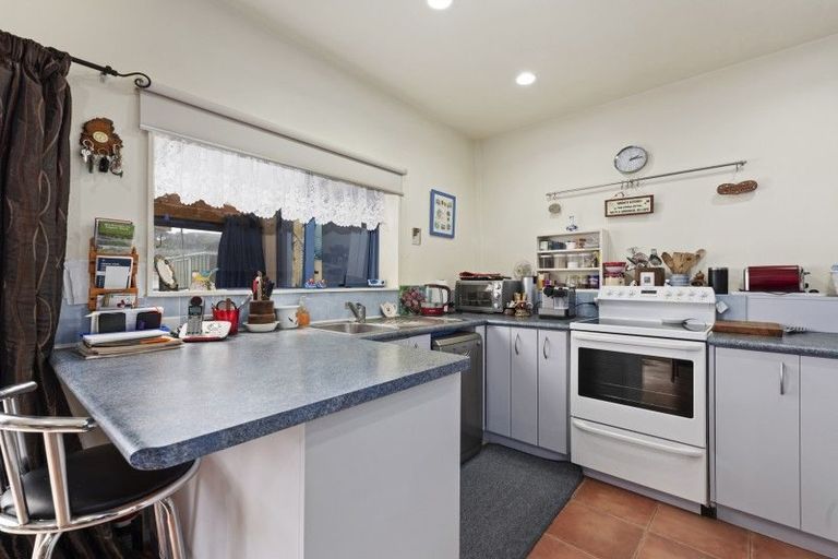 Photo of property in 100 Mcleod Street, Elderslea, Upper Hutt, 5018