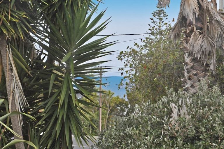 Photo of property in 38 Hauraki Road, Leigh, Warkworth, 0985