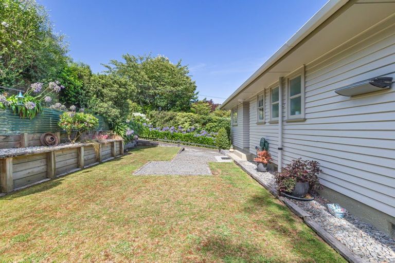 Photo of property in 6 Muhunoa West Road, Ohau, Levin, 5570